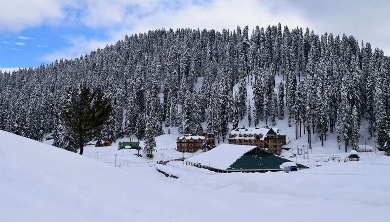 Family Camping Srinagar (Sep-Oct) 2026